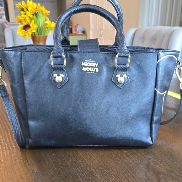 Disney Faux Leather Bioworld Mickey Mouse Satchel/Crossbody in black and white. - Picture 2 of 12
